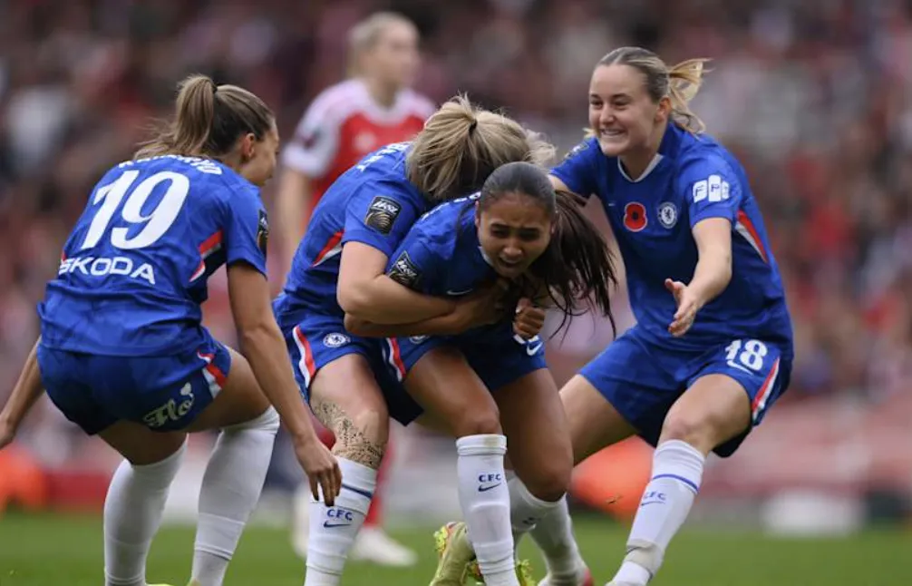 Who Is Alyssa Thompson? The Young Talent Behind the Goal